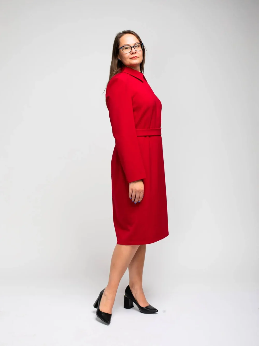 KLASIKINĖ BORDO SPALVOS SUKNELĖ